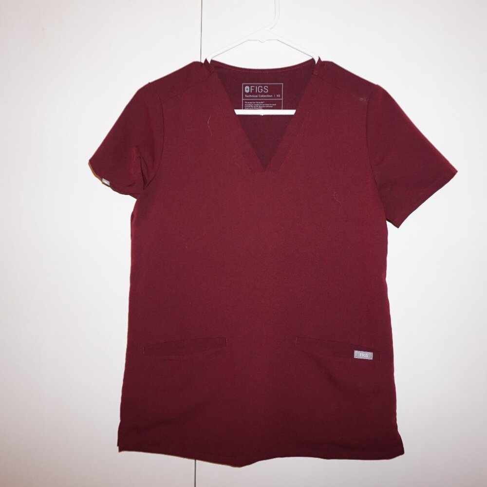 Figs Casma Three-Pocket Scrub Top